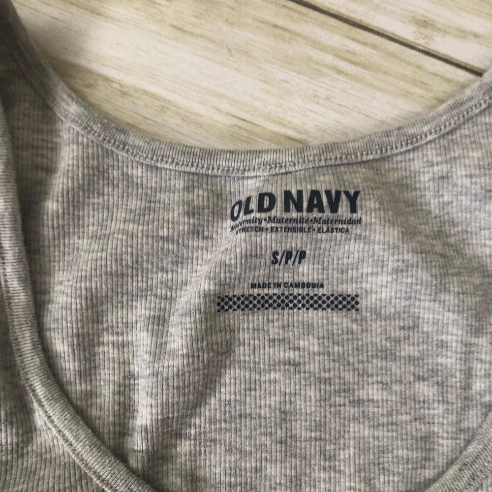 Old navy and Liz Lange maternity two shirt lot size small S 0 2. - Picture 2 of 3